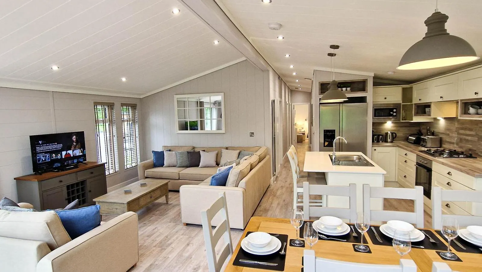 High Oaks Grange - Contemporary Lodges 피커링 0*,
